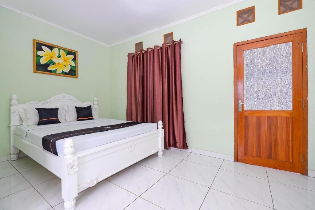 Guest House Gethsemane Salatiga Ngoại thất bức ảnh