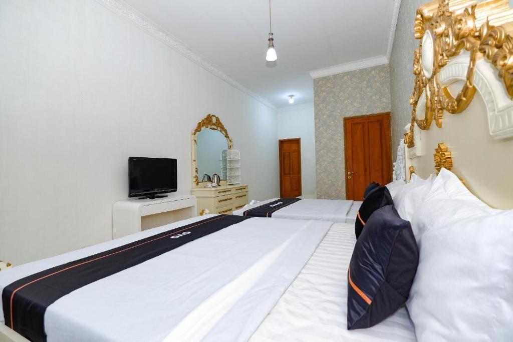 Guest House Gethsemane Salatiga Ngoại thất bức ảnh