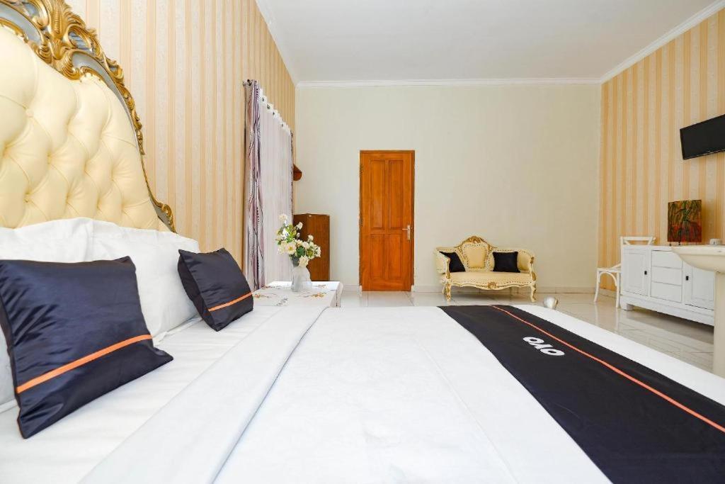 Guest House Gethsemane Salatiga Ngoại thất bức ảnh