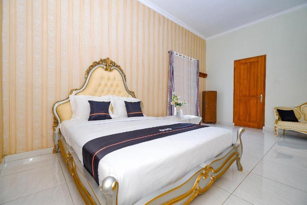 Guest House Gethsemane Salatiga Ngoại thất bức ảnh