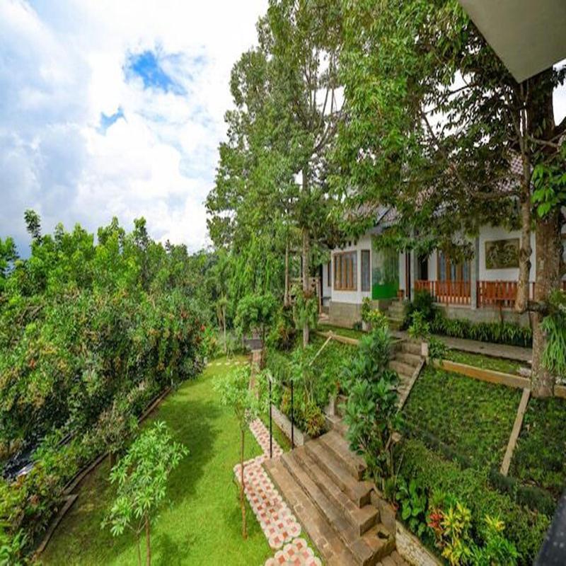 Guest House Gethsemane Salatiga Ngoại thất bức ảnh
