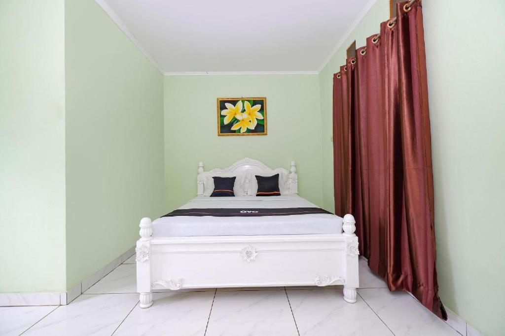 Guest House Gethsemane Salatiga Ngoại thất bức ảnh