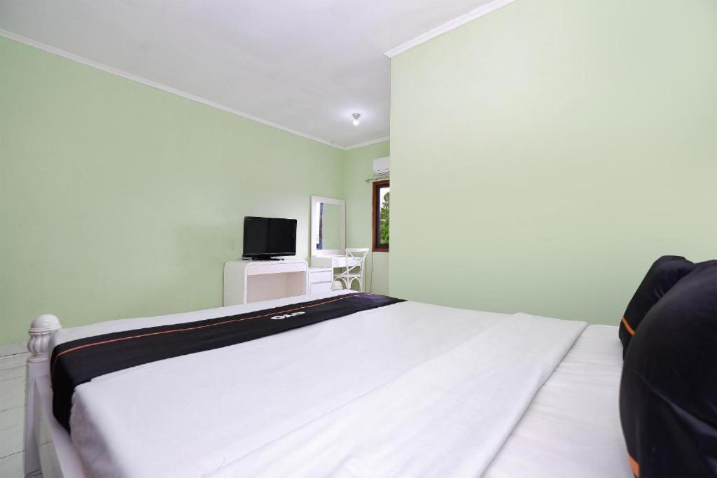 Guest House Gethsemane Salatiga Ngoại thất bức ảnh